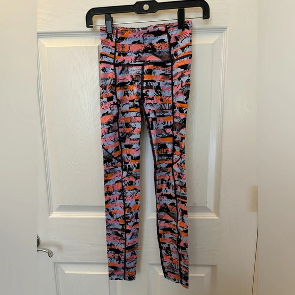 Lululemon Sz 2 Fast Free 7/8 Tight II Nulux 25" Inversion Multi Stretch Wicking - Picture 5 of 9